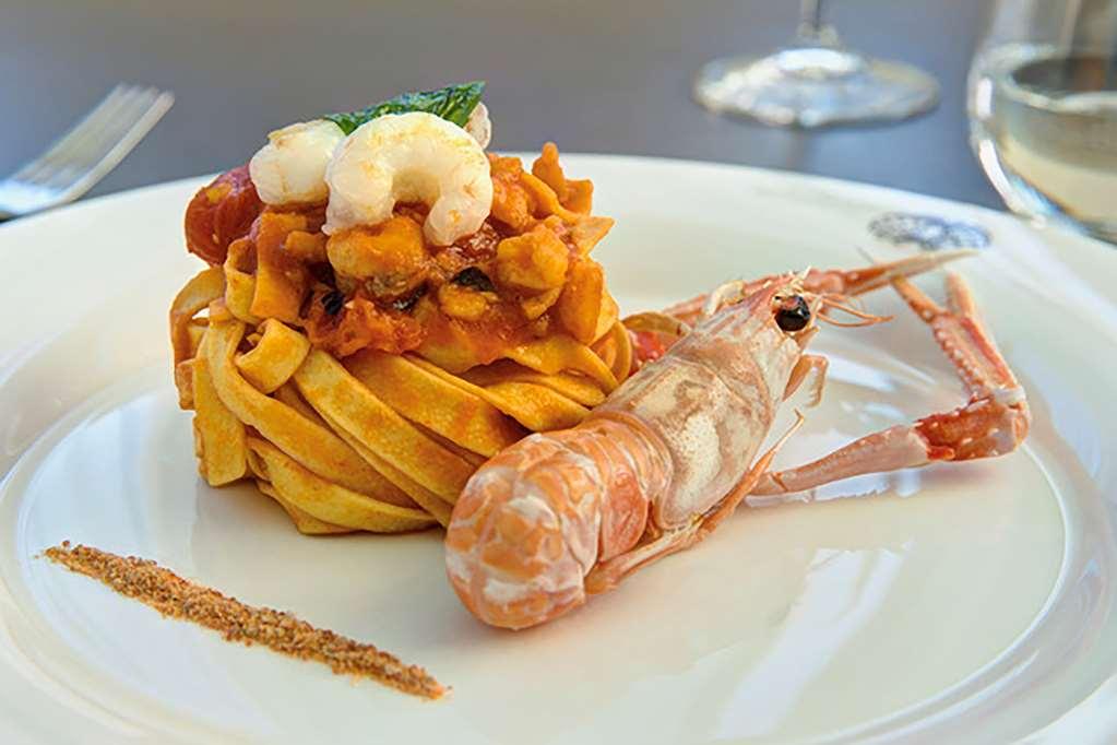 Almar Jesolo Resort And Spa Restaurant photo