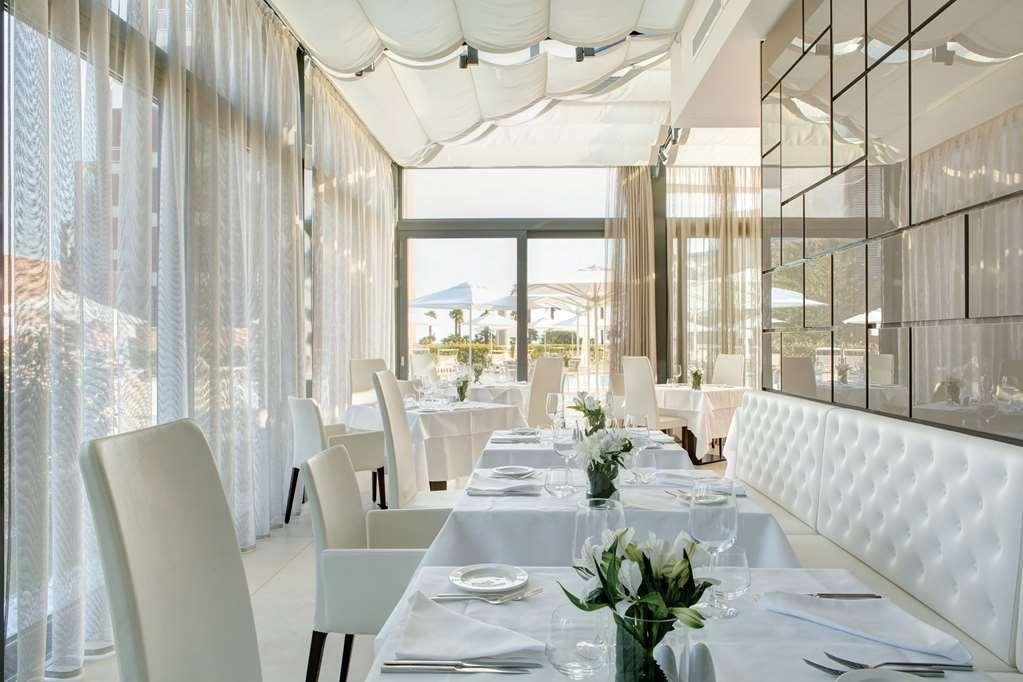 Almar Jesolo Resort And Spa Restaurant photo